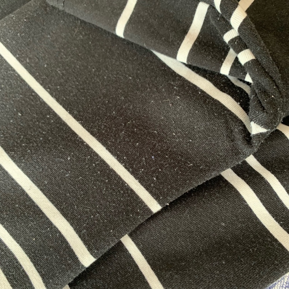LuLaRoe Patrick Tunic T-shirt Women’s Black & White Striped Oversized Top Size S - Picture 8 of 8